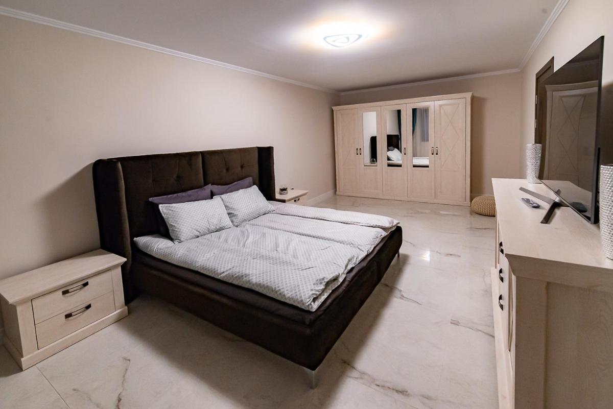 Moky Rezident 2 Daire Arad Dış mekan fotoğraf
